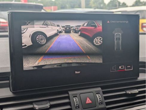 Used 2022 Audi SQ5 Premium image 26