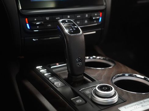 Used 2020 Maserati Quattroporte S GranLusso Q4 image 27