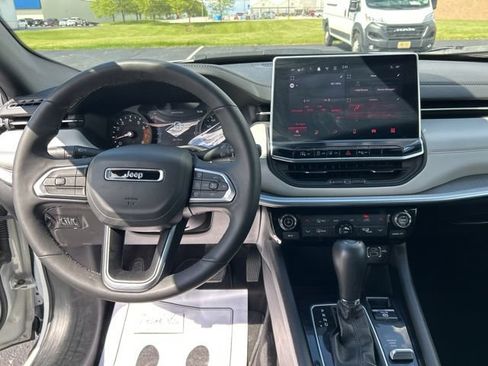 Used 2025 Jeep Compass Limited AWD/4WD image 34