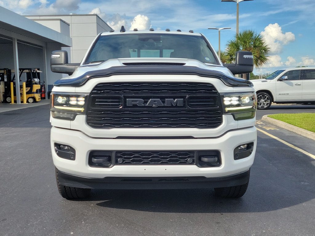 Used 2024 RAM 2500 Limited AWD/4WD image 2
