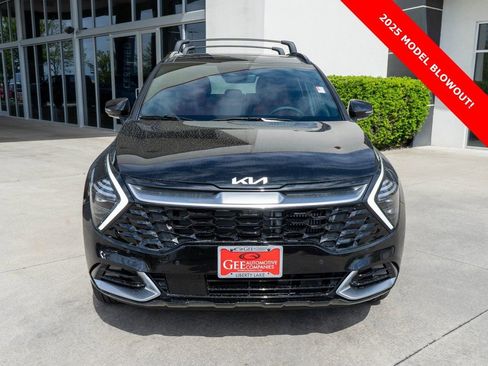 Used 2025 Kia Sportage SX Prestige image 2