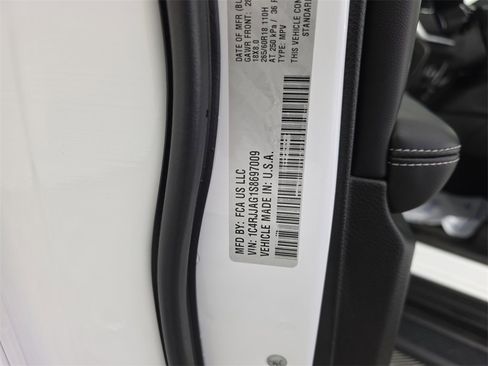 Used 2025 Jeep Grand Cherokee L Laredo image 46