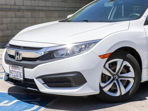Used 2018 Honda Civic LX image 7