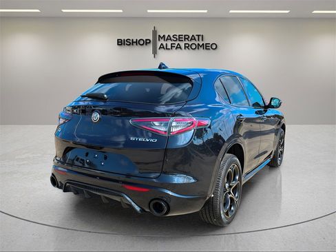 New 2025 Alfa Romeo Stelvio Sprint image 7