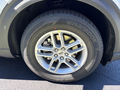 New 2026 Ford Explorer Active w/ Active Comfort Package image 10