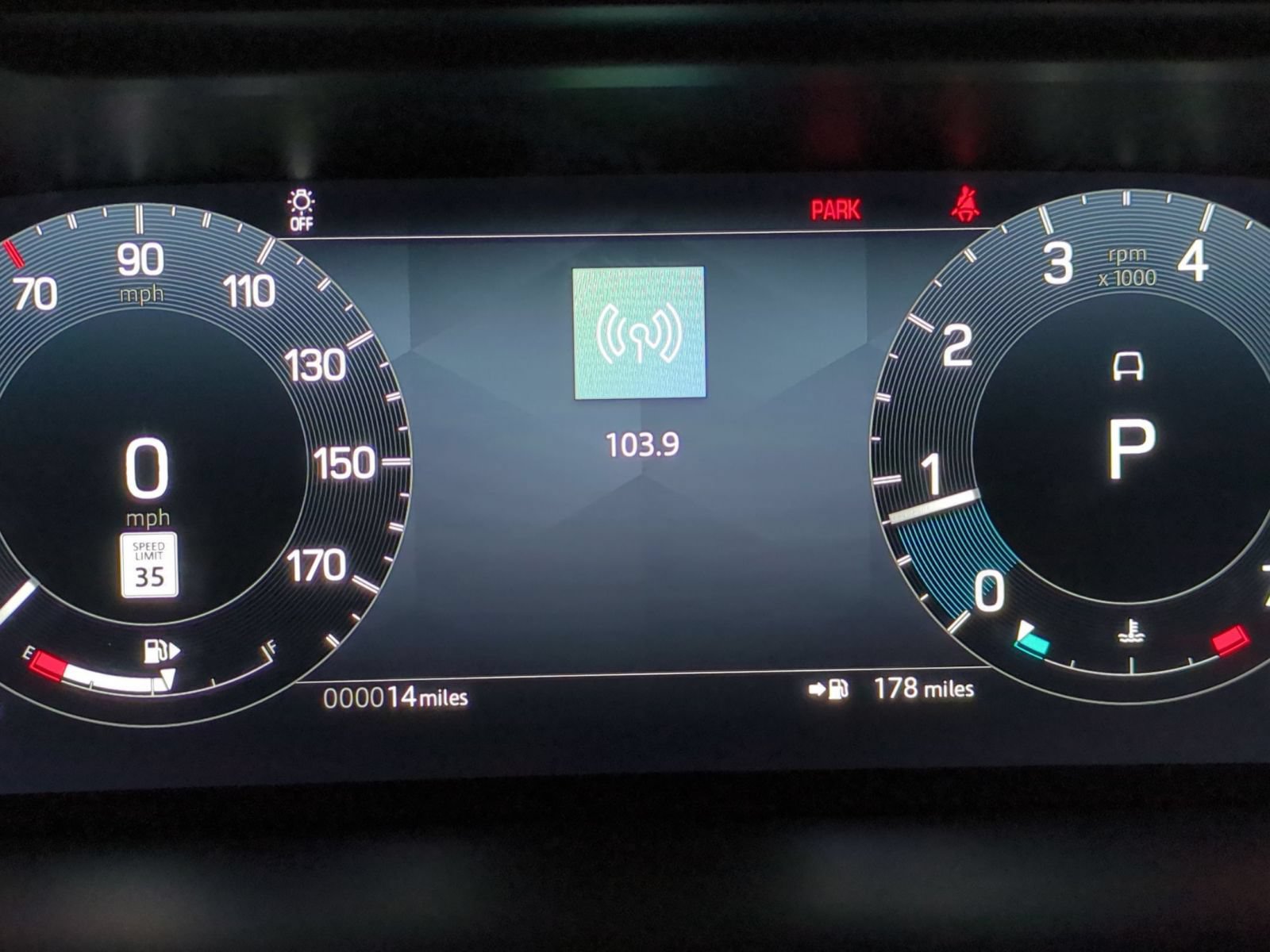 New 2026 Land Rover Discovery Sport Landmark AWD/4WD image 18