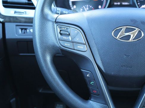 Used 2017 Hyundai Santa Fe SE image 22