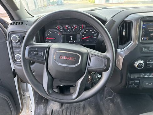 Used 2021 GMC Sierra 2500 4x4 Crew Cab w/ Gooseneck/5TH Wheel Package image 12