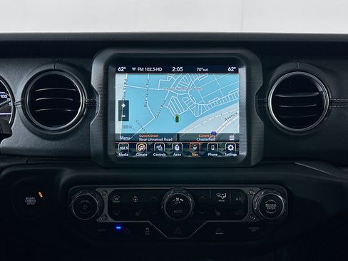 Used 2023 Jeep Wrangler Sahara w/ Cold Weather Group image 21