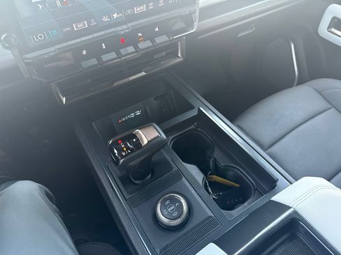 Used 2025 GMC Hummer EV 3X AWD/4WD image 32