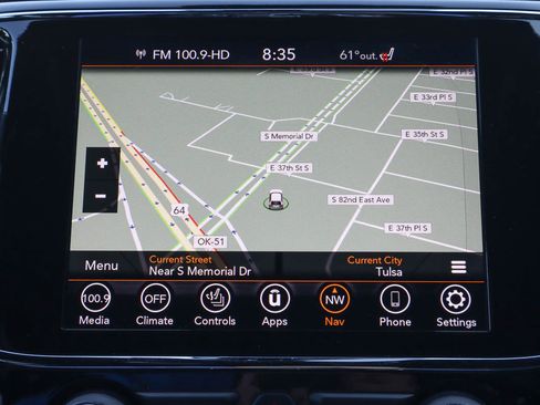 Used 2022 Jeep Grand Cherokee Laredo X image 11