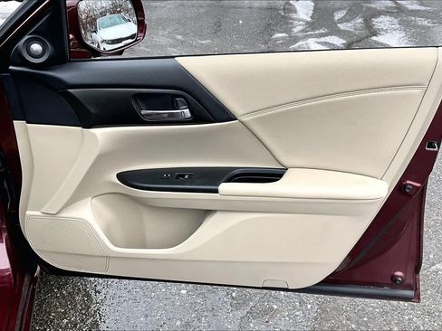 Used 2015 Honda Accord EX-L image 21