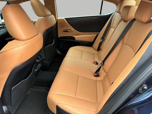 Used 2024 Lexus ES 350 w/ Premium Package FWD image 21