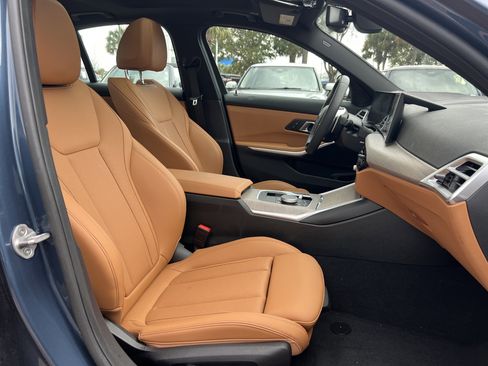 Certified 2025 BMW 330i Sedan image 33