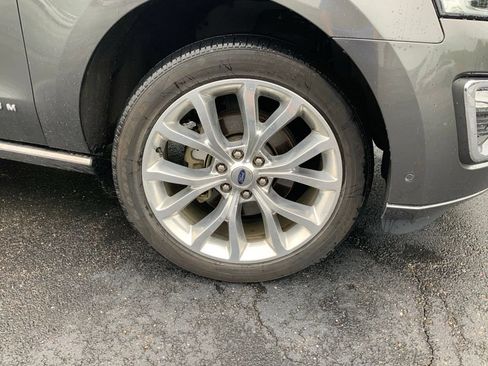 Used 2019 Ford Expedition Max Platinum AWD/4WD image 27