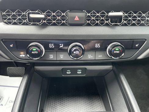 Used 2025 Honda Accord SE image 19