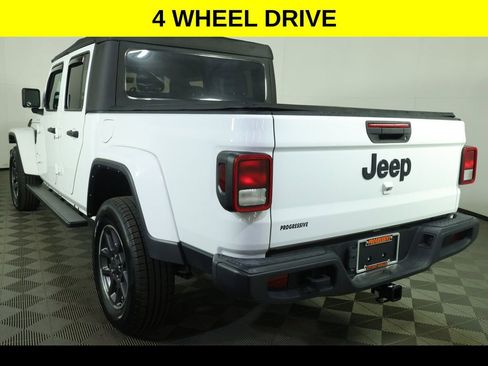 Used 2022 Jeep Gladiator Sport AWD/4WD image 3