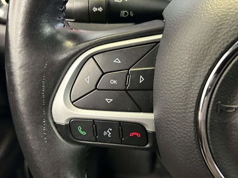 Used 2019 Jeep Compass Latitude FWD image 24