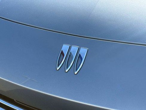 Used 2025 Buick Envista Preferred image 32
