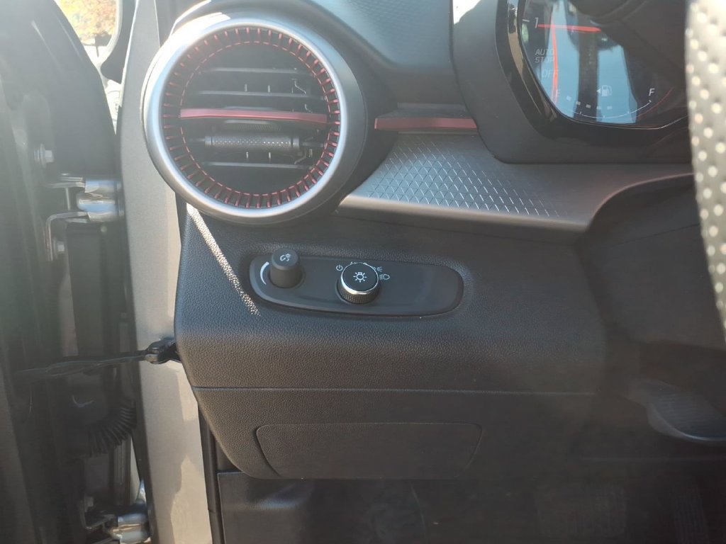 Certified 2024 Chevrolet Trax RS w/ Driver Confidence Package FWD image 13