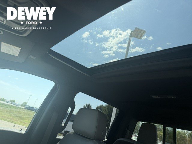 Used 2021 Chevrolet Silverado 1500 LTZ w/ LTZ Premium Package AWD/4WD image 19