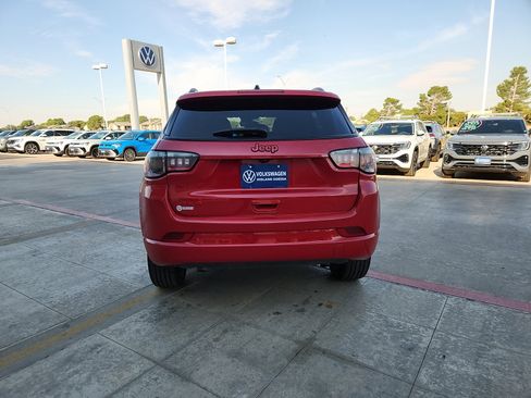 Used 2023 Jeep Compass Limited image 6