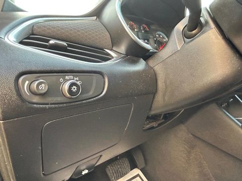 Used 2020 Chevrolet Malibu LT FWD image 31