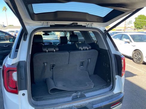 Used 2023 GMC Acadia SLT image 34