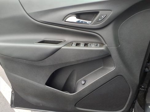 Used 2022 Chevrolet Equinox LT image 23