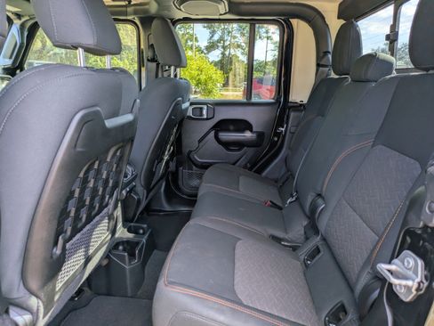 Used 2022 Jeep Gladiator Mojave w/ Trailer Tow Package image 12