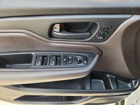 Used 2019 Honda Odyssey EX-L image 18