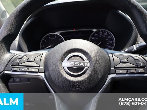 Used 2024 Nissan Sentra SV FWD image 28