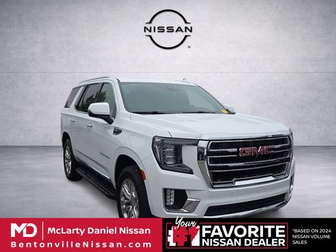 Used 2022 GMC Yukon SLT w/ SLT Premium Package AWD/4WD image 1