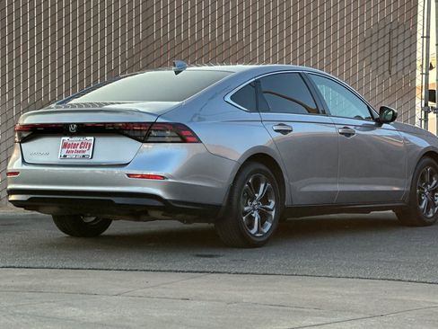 Used 2023 Honda Accord EX image 4