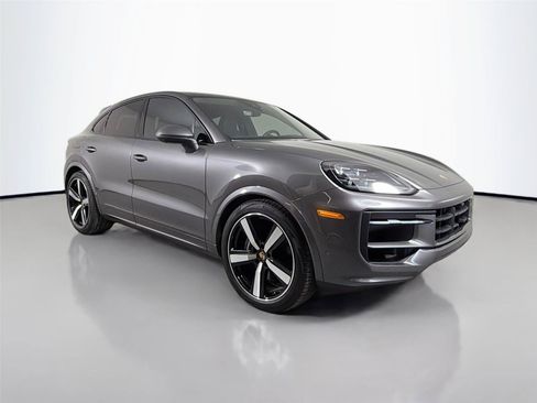 Used 2025 Porsche Cayenne Coupe AWD/4WD image 9