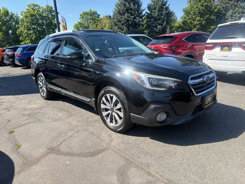 Used 2018 Subaru Outback 3.6R Touring AWD/4WD image 9