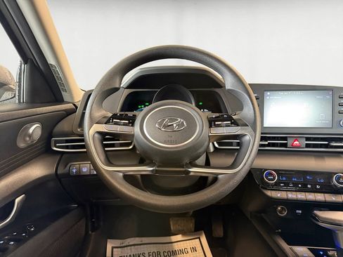 Certified 2023 Hyundai Elantra Blue FWD image 13