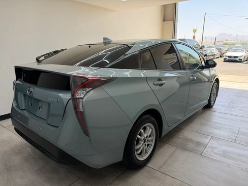 Used 2017 Toyota Prius Two w/ Prius Two Safety Plus Package FWD image 10