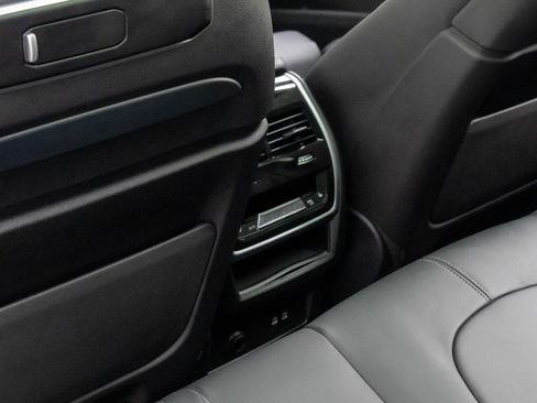 Certified 2025 BMW X5 xDrive40i w/ Executive Package image 17