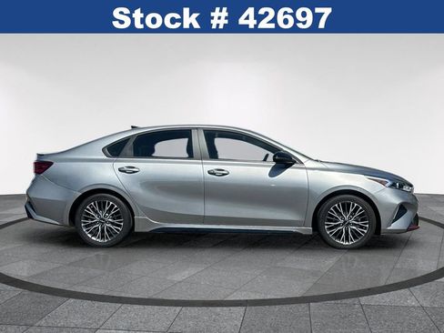 Used 2024 Kia Forte GT-Line FWD image 4