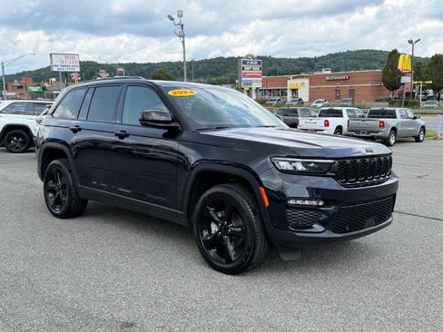 Used 2024 Jeep Grand Cherokee Limited w/ Luxury Tech Group II AWD/4WD image 6