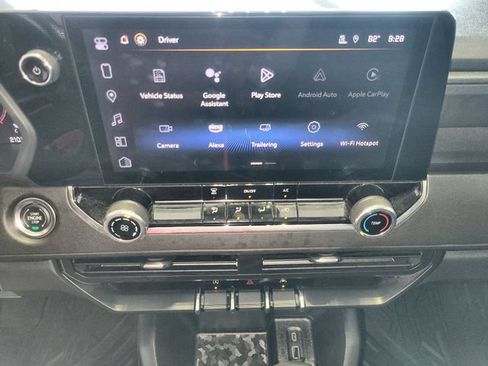Used 2024 Chevrolet Colorado W/T RWD image 19