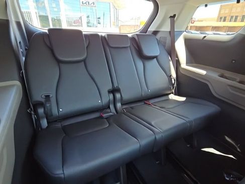New 2026 Kia Carnival EX FWD image 20