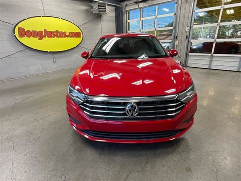 Used 2019 Volkswagen Jetta SE FWD image 8