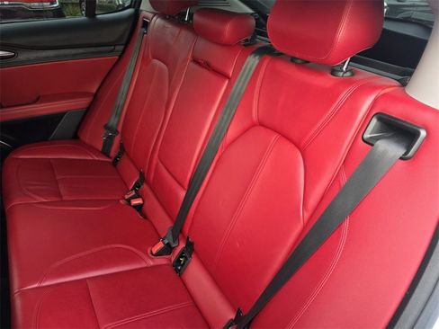 Used 2019 Alfa Romeo Stelvio w/ Nero Edizione image 14