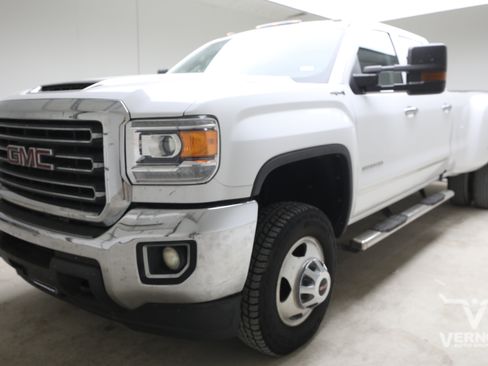 Used 2018 GMC Sierra 3500 4x4 Crew Cab w/ Sierra Convenience Package image 1
