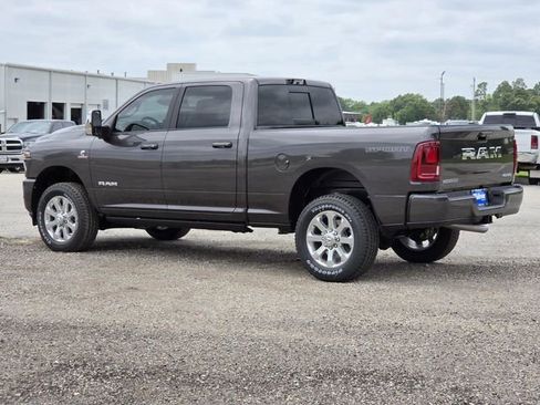 New 2026 RAM 2500 Laramie AWD/4WD image 4