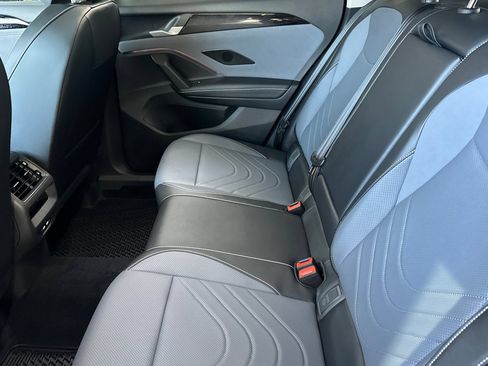 New 2026 Volkswagen Tiguan SE FWD image 10