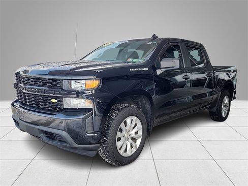 Used 2020 Chevrolet Silverado 1500 Custom w/ Custom Value Package image 3