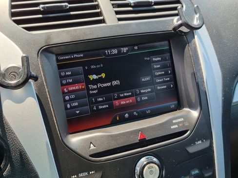 Used 2013 Ford Explorer XLT AWD/4WD image 21